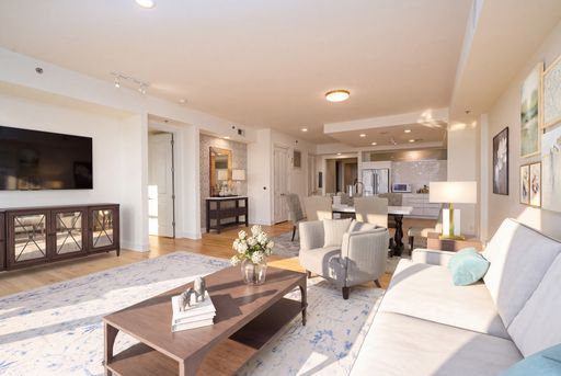 Luxury Living with River Views – photo 1