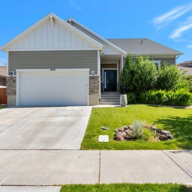 Lehi Rambler with charming cottage design – photo 1