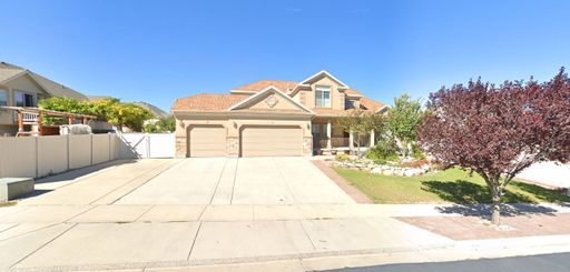 AWESOME 2 STORY HOME W 7 BEDS + ATTACHED 3 CAR GARAGE!!! – photo 1