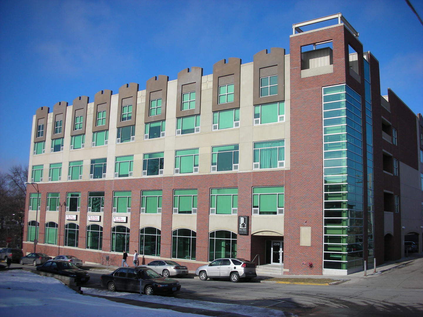 Ames Apartment: 2519 Chamberlain St.