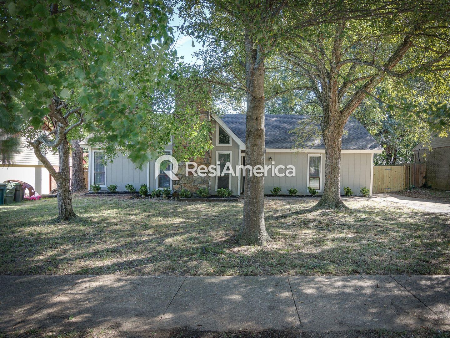 Memphis House: 3806 Lawrenceton Cv