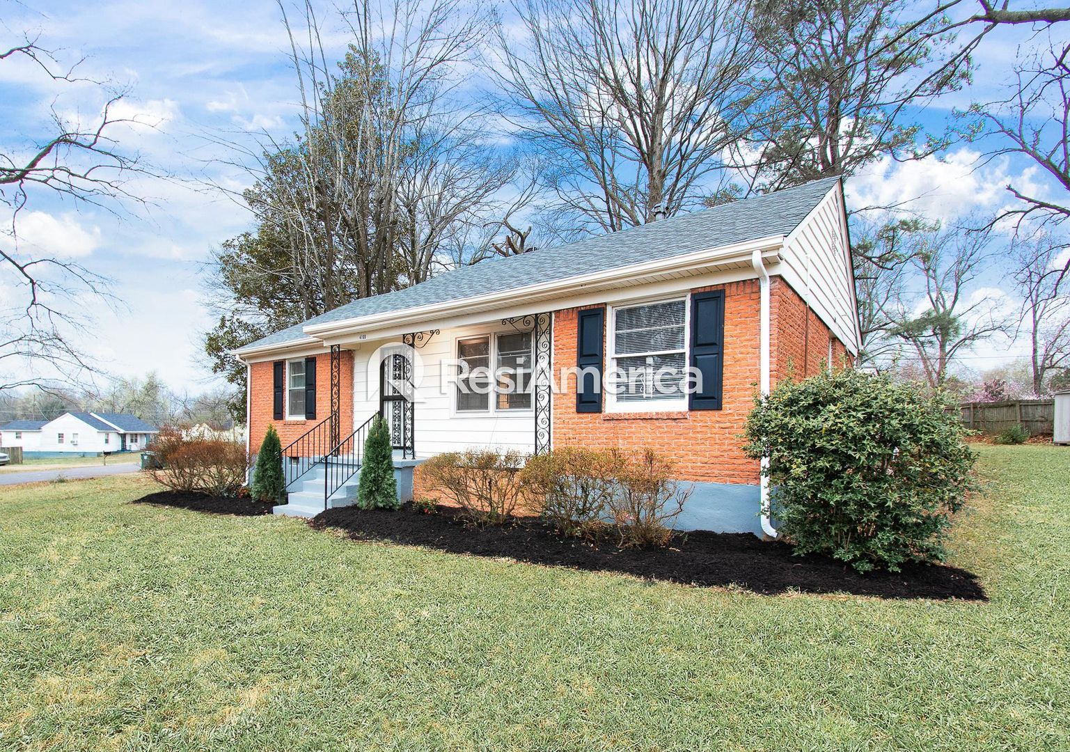 Memphis House: 4109 Grantham Rd