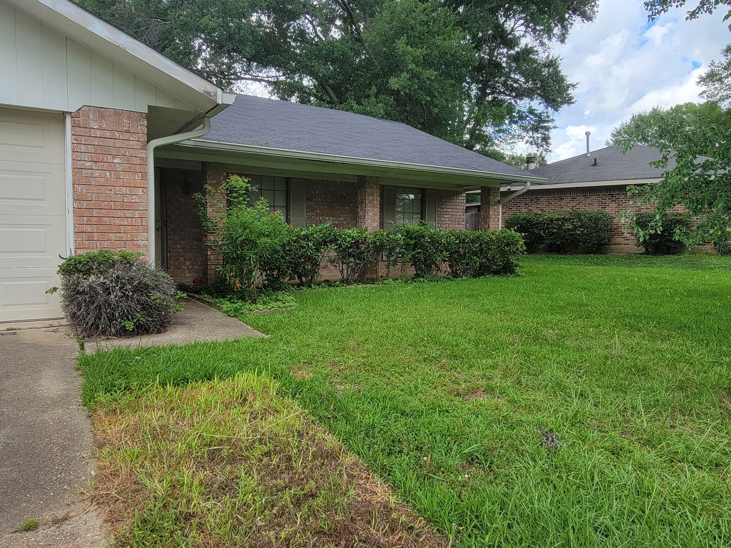 SHREVEPORT House: 9008 ROSEDOWN PL