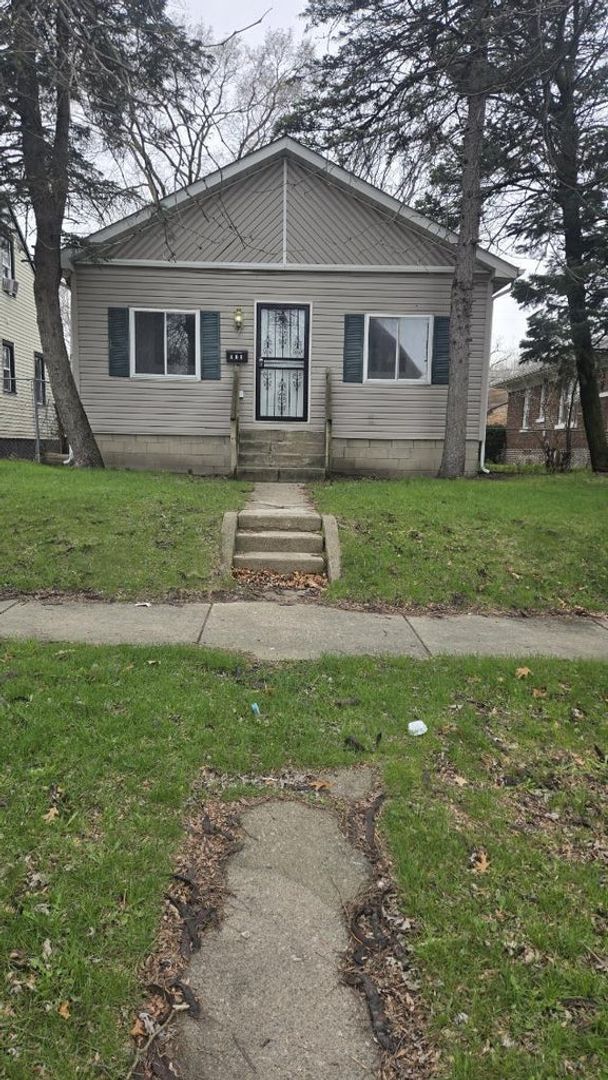 Gary House: 608 Ralston Street