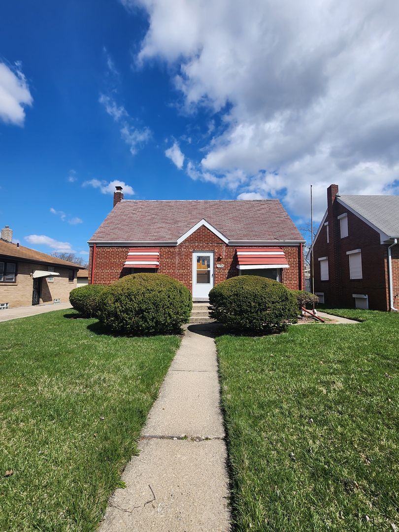 Gary House: 116 W. 49th Ave