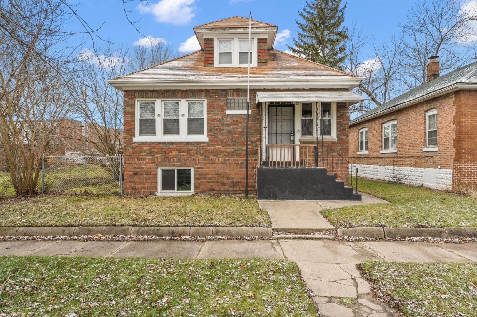 Gary House: 4346 Massachusetts