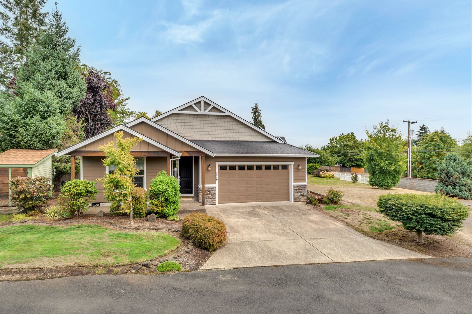 Forest Grove House: 376 Forest Place