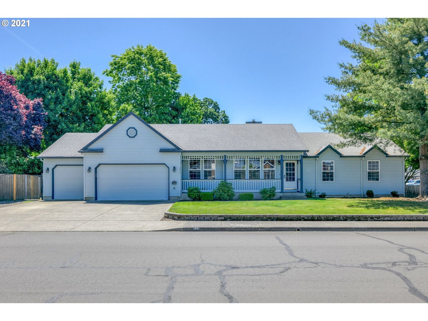 Hillsboro House: 206 NE Milne Road