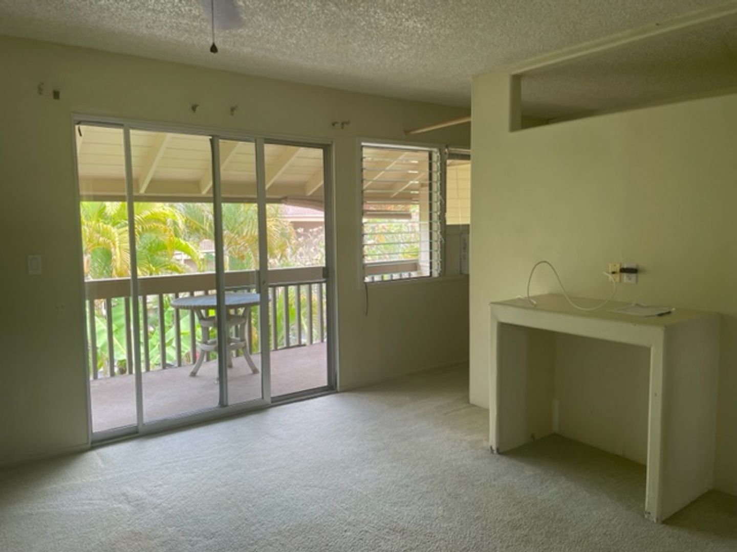 Kailua Kona Condo: 75-6008 Alii Dr.,