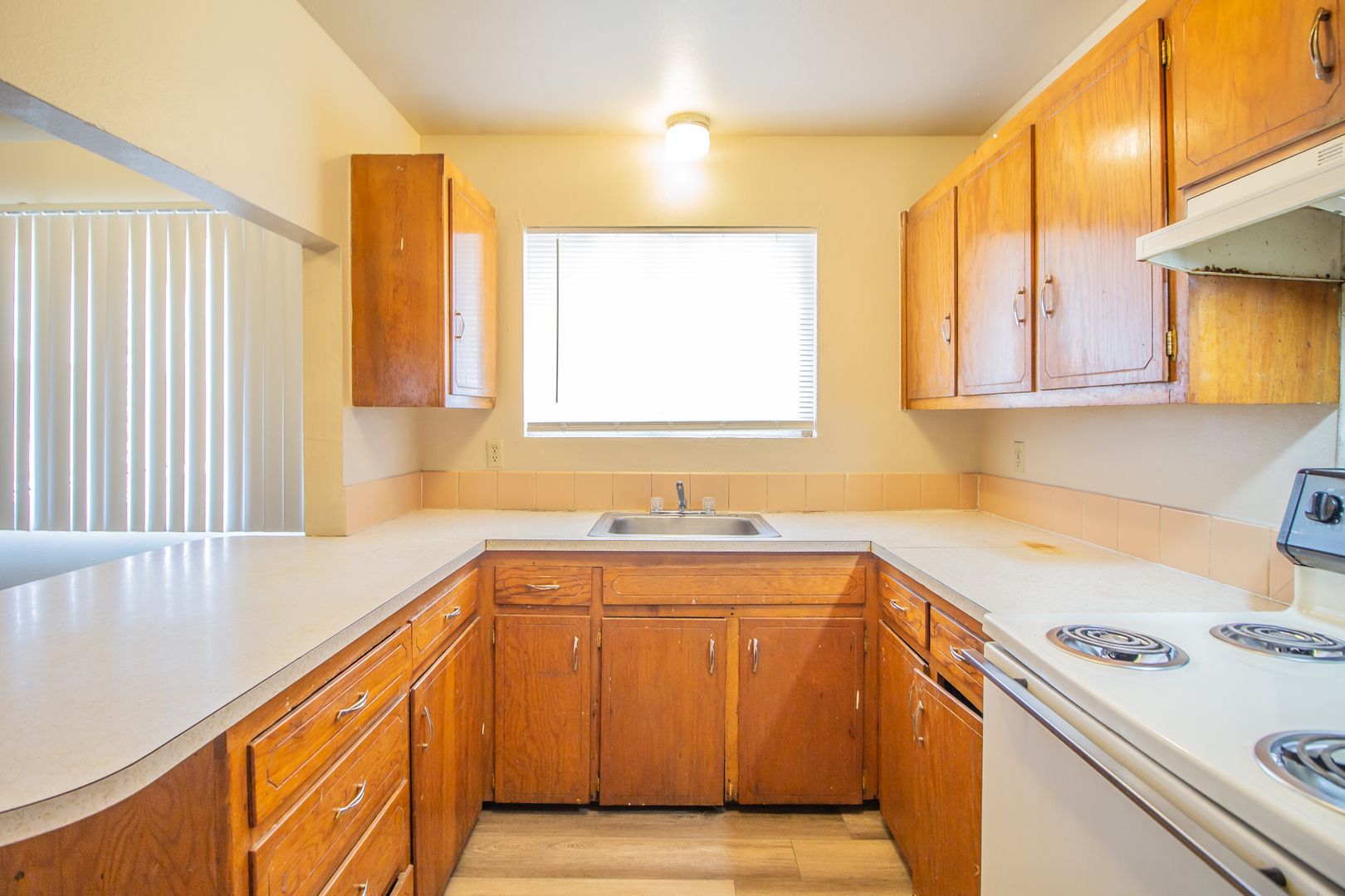 Plainview Apartment: 2500 W 26th Street