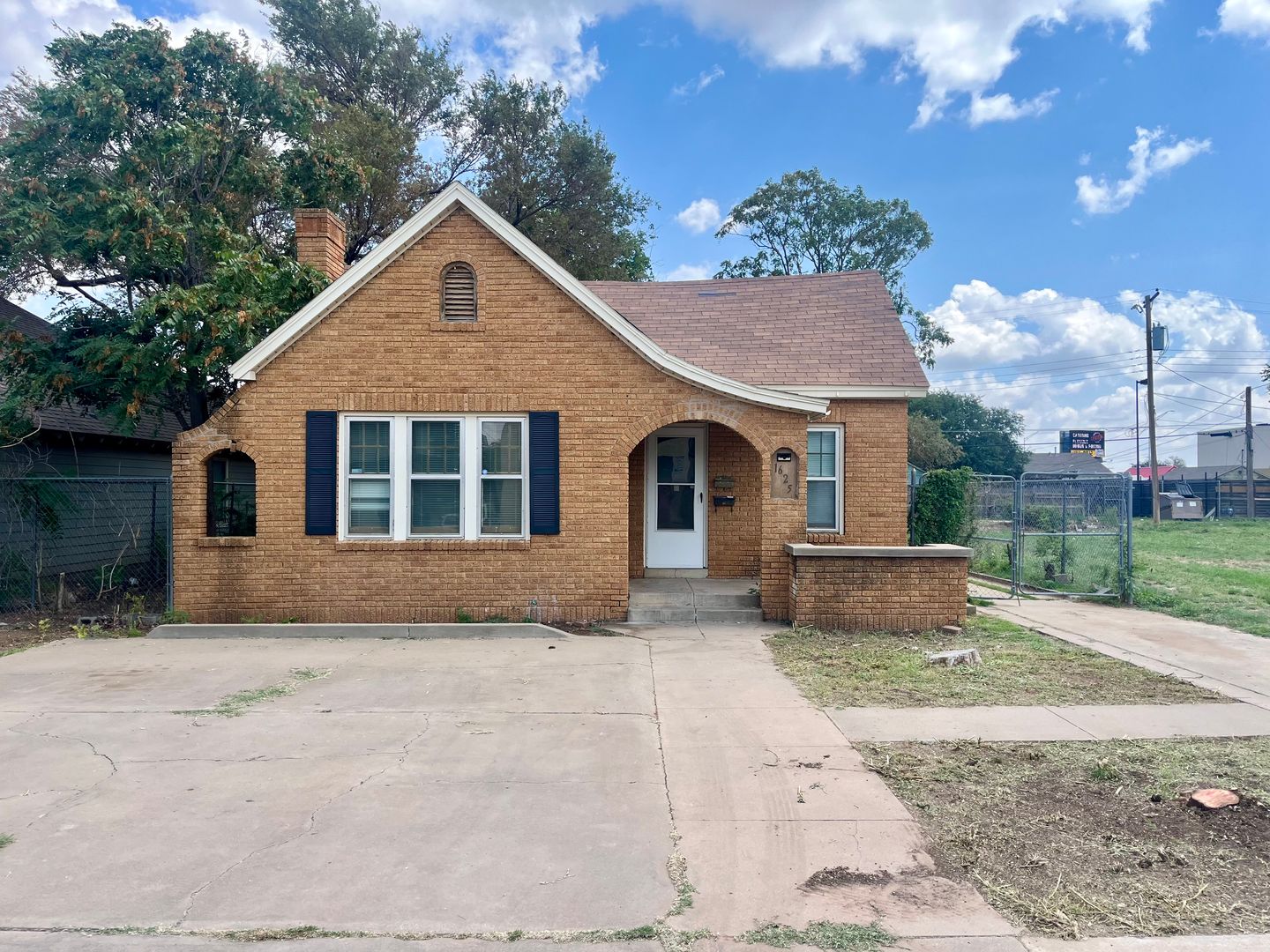 Lubbock House: 1625 Ave Y
