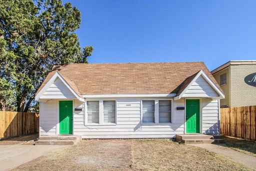 1/1 Duplex near Downtown – photo 1