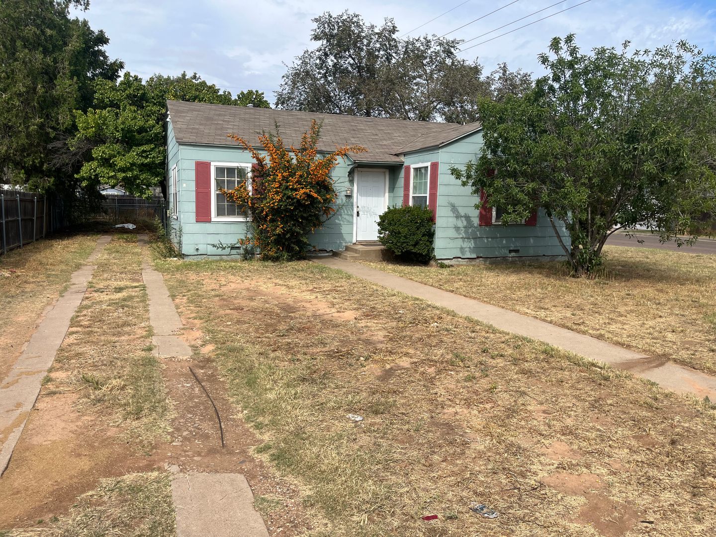 Lubbock House: 2602 28th Street