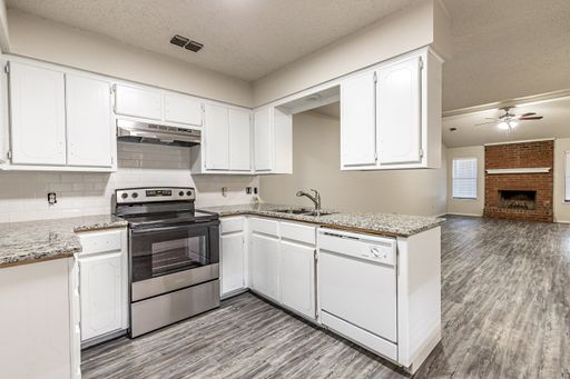 Newly Remodeled Duplex in Frenship ISD!