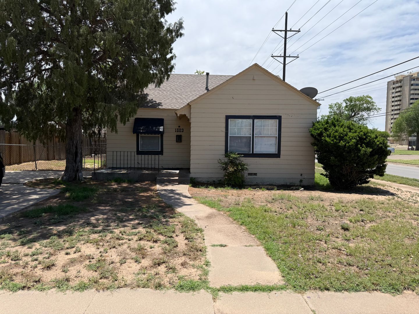Lubbock House: 1523 25th St