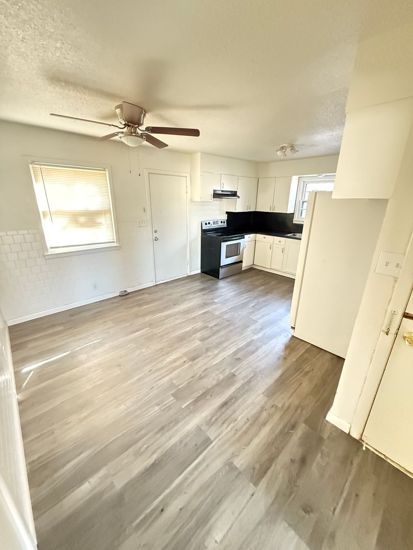 Lubbock House: 2609 42nd Street