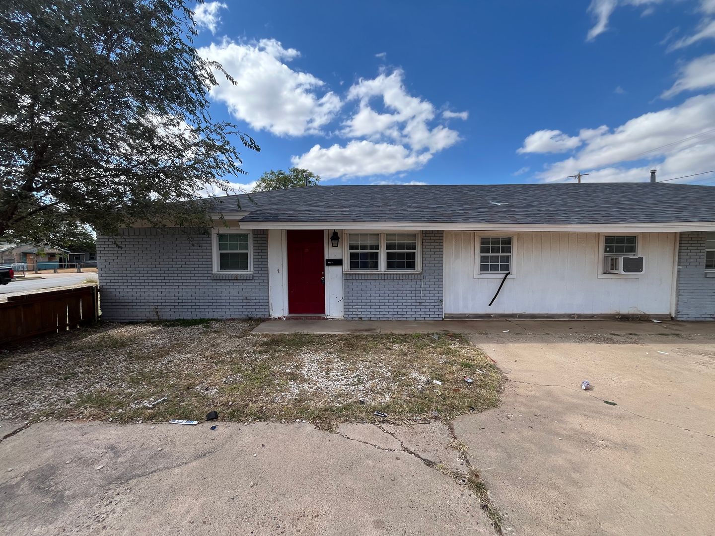 Lubbock Apartment: 2713 E 2nd Street