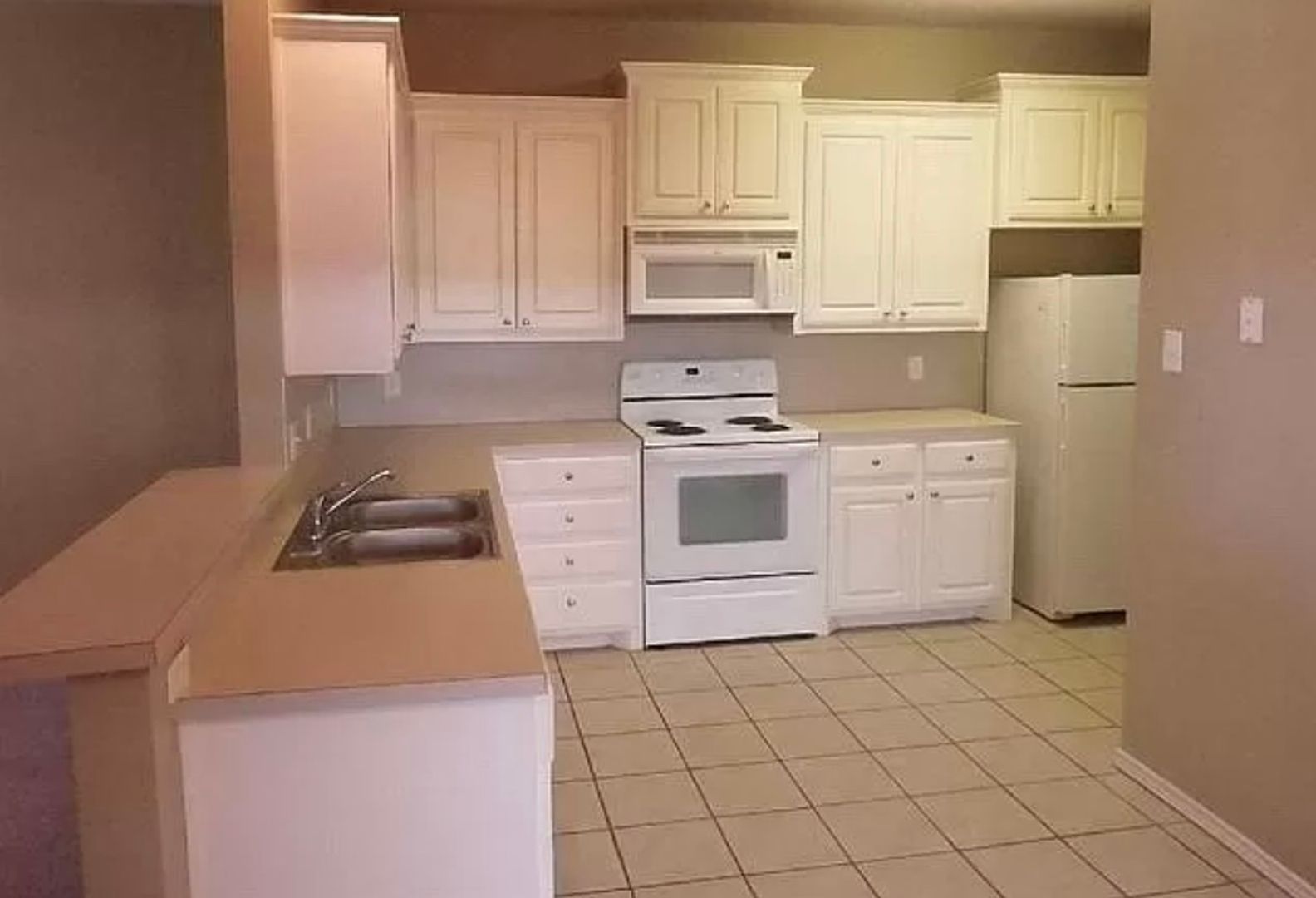 Lubbock Apartment: 505 N Clinton Avenue