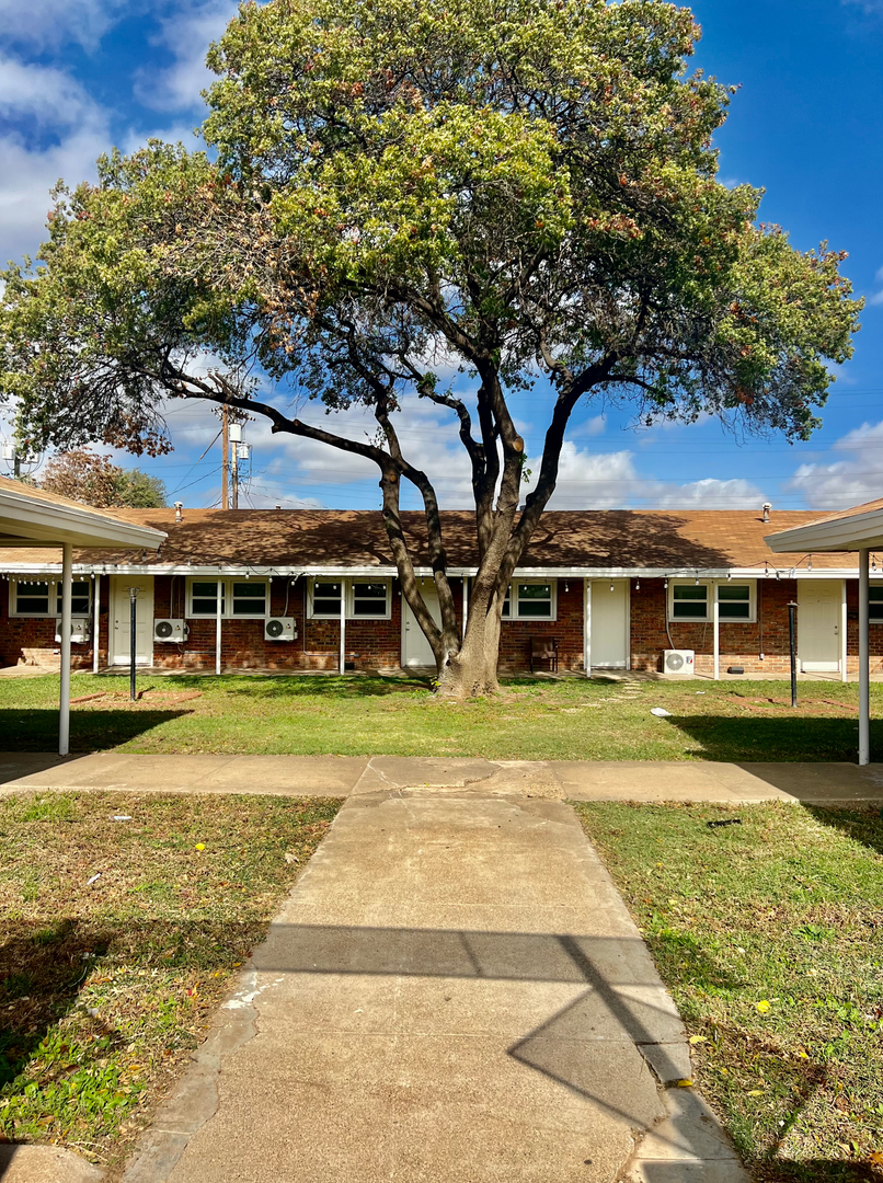 Lubbock Apartment: 1610 45th Street