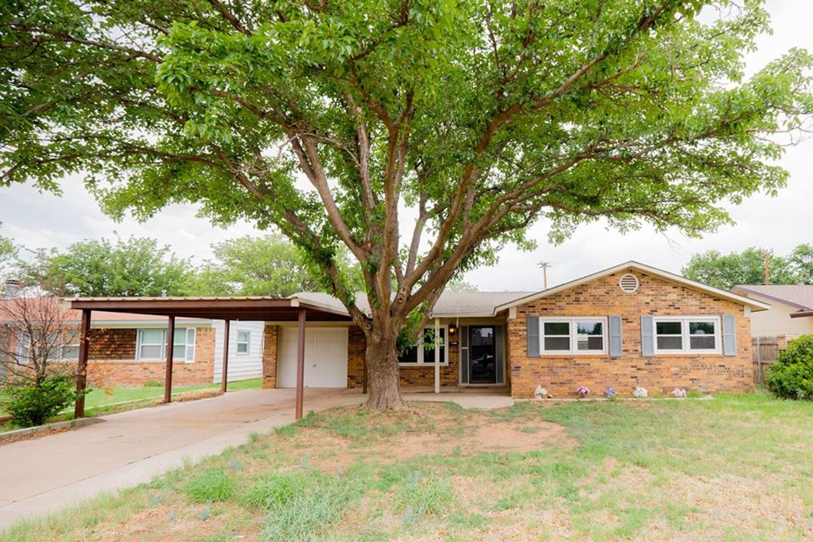 Lubbock House: 5402 48th Street