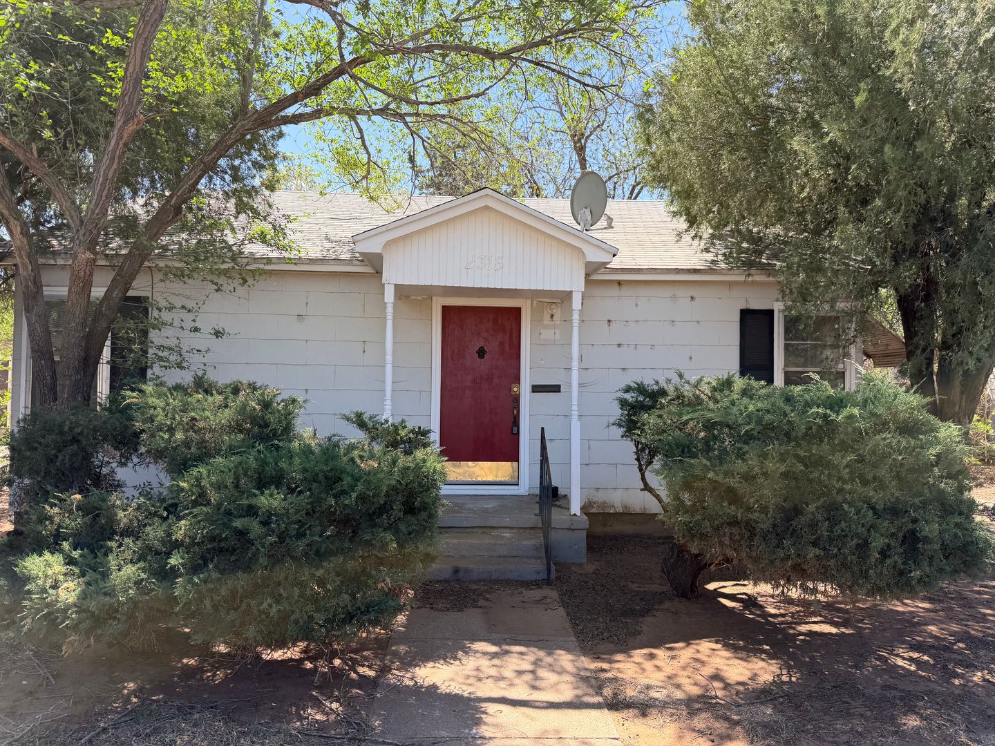 Lubbock House: 2315 32nd Street