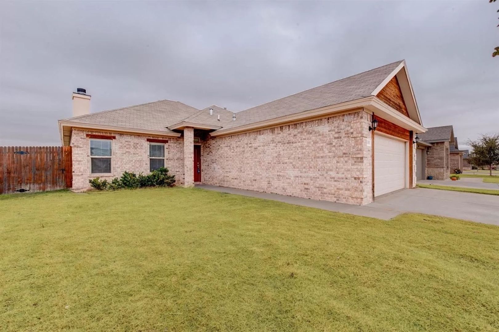 Lubbock House: 10103 Waco Avenue