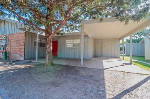 2 Bed 1 Bath Rental at 1710 Elkhart Avenue - UNIT B, Lubbock, TX – photo 1