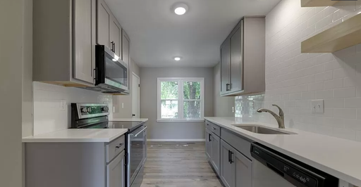 Updated 2-Bedroom Duplex in Southeast Wichita – photo 1