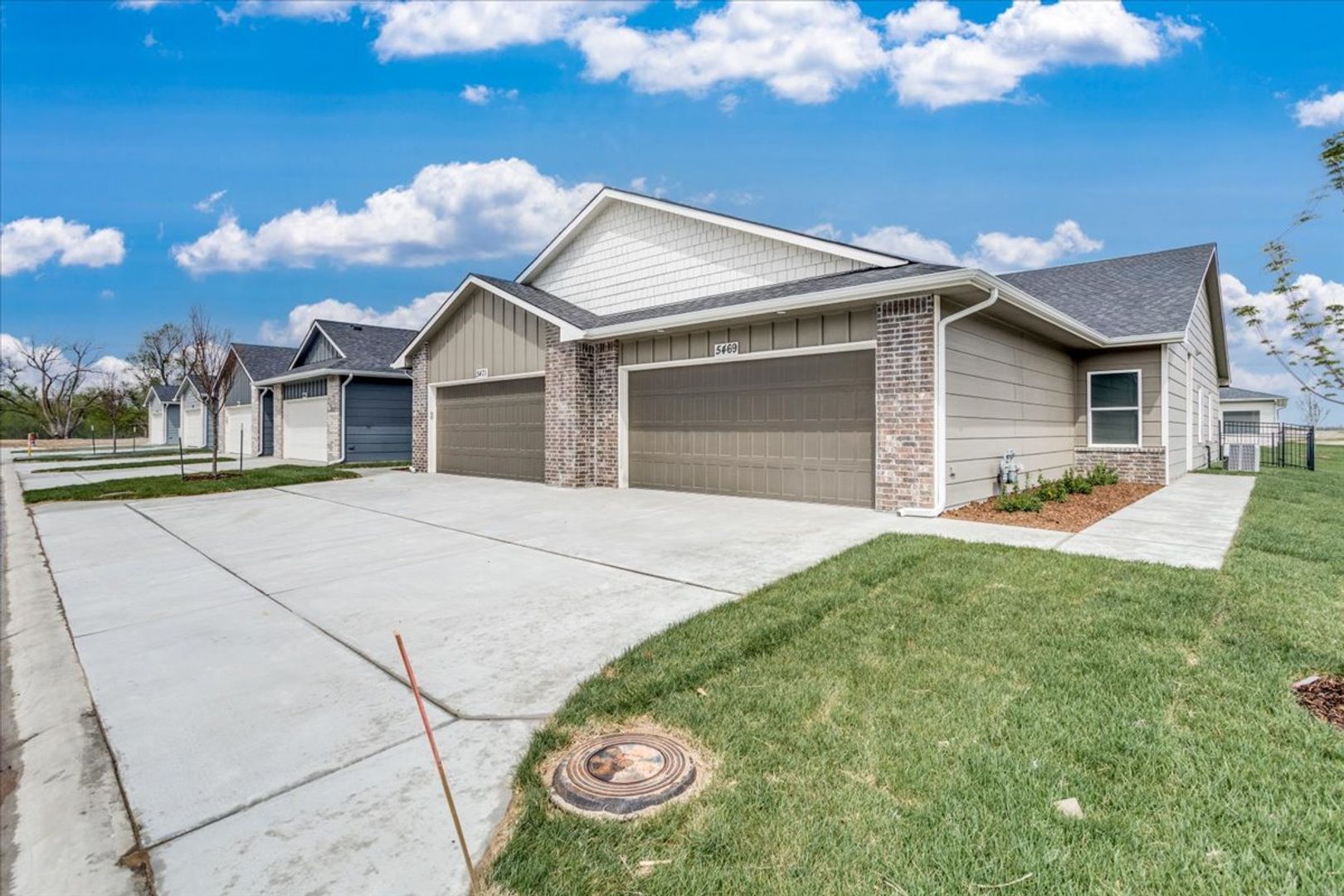 Goddard House: 163 N Gowen St