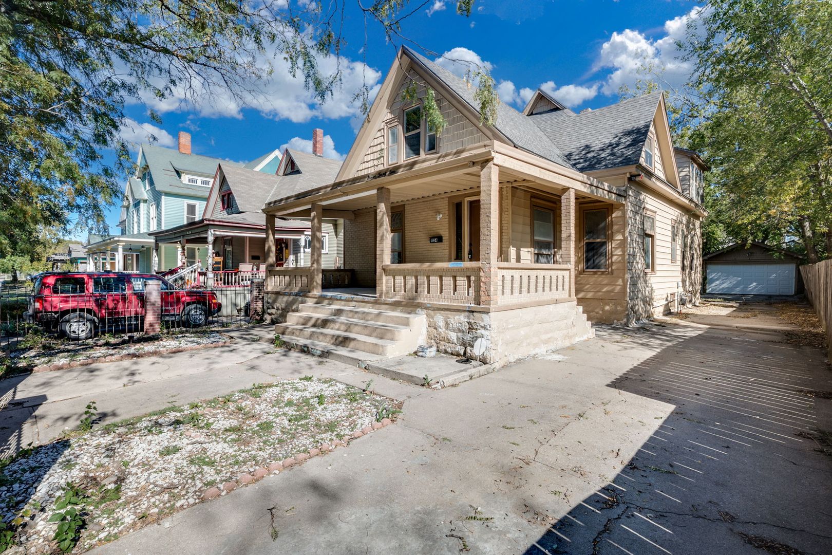 Wichita House: 1124 N Market St