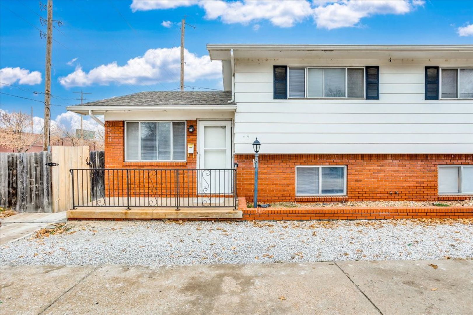 Wichita House: 3103 E Funston St