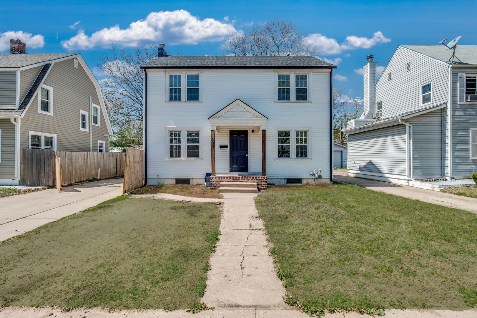 Wichita House: 609 N Volutsia Ave