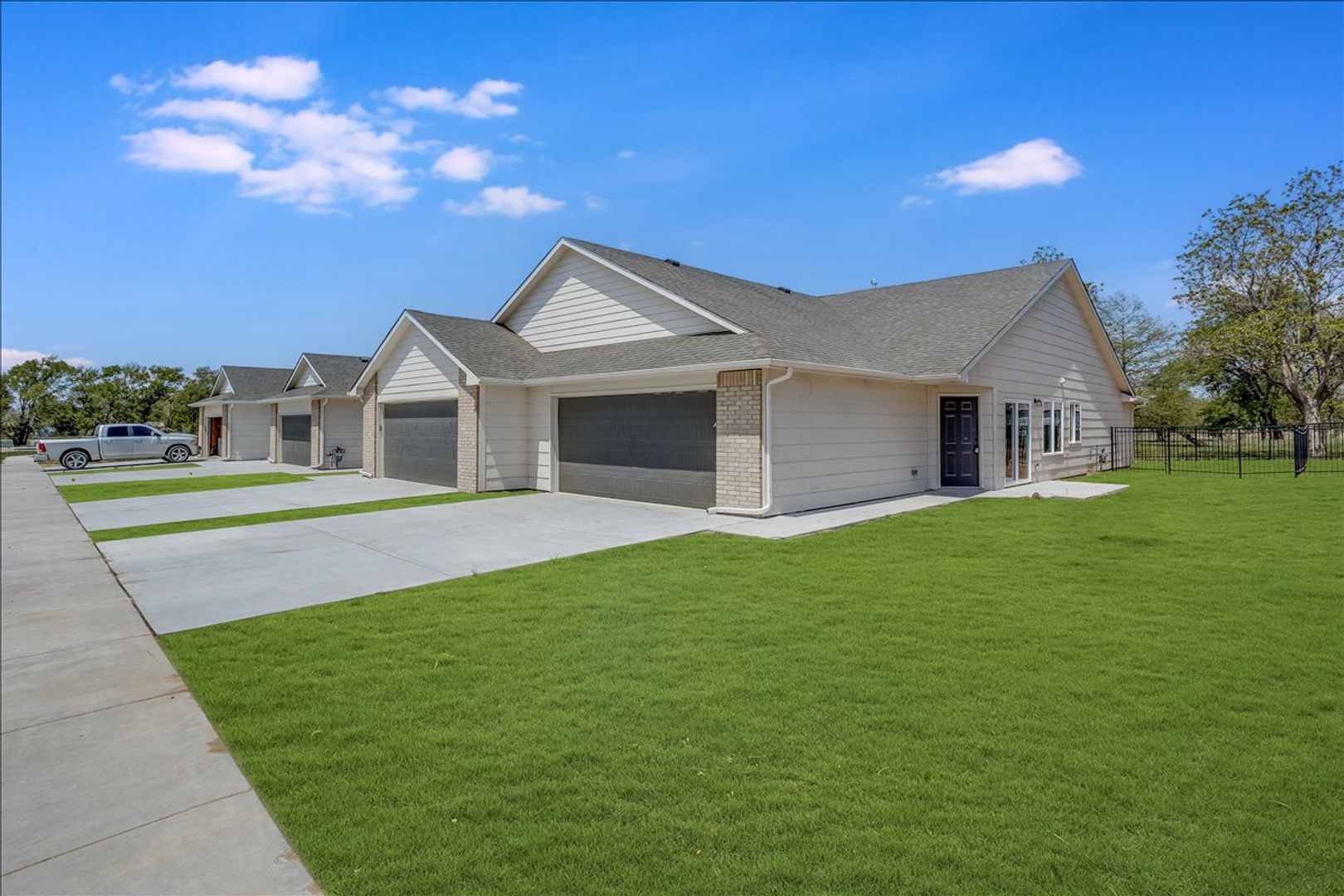 Wichita House: 4345 N Sandplum St