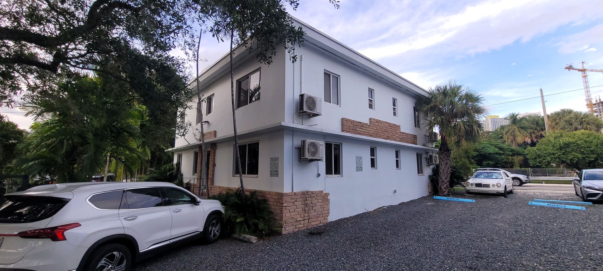 Miami Apartment: 350 SW 15th Road