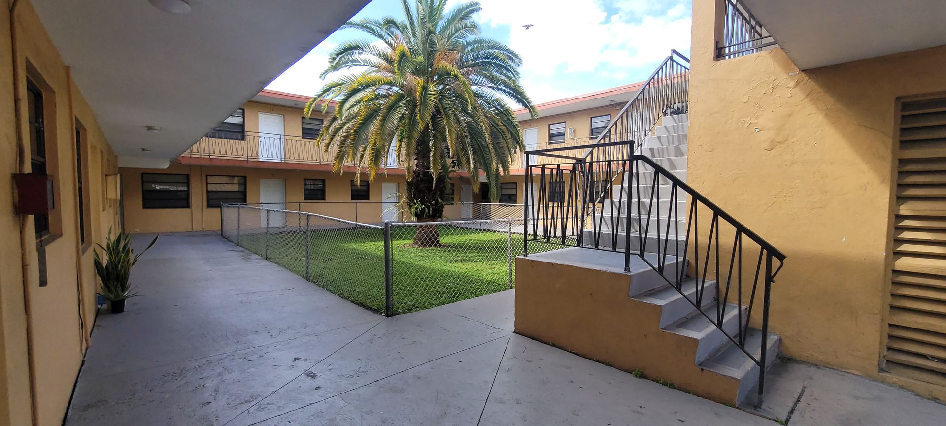 Hialeah Apartment: 34 E 21 Street