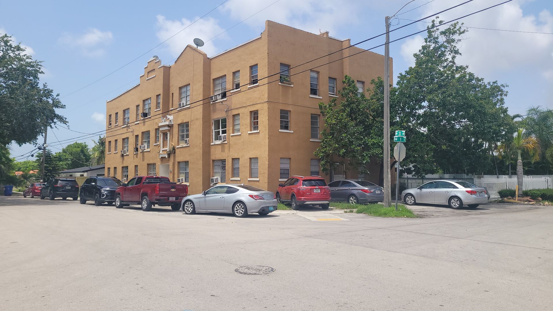 MIAMI Apartment: 80 NW 31st Ave