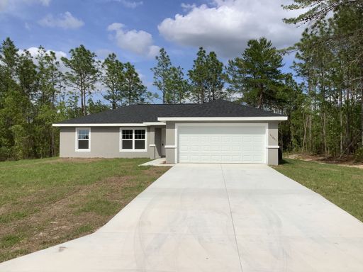 Move-In Ready Marion Oaks Gem with Attached Garage! – photo 1