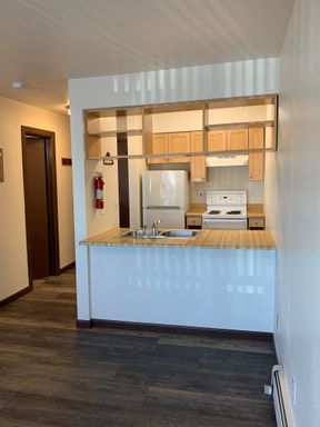 Available NOW!! | Midtown Studio/1bath | Internet Included | Only pay Electric!! – photo 1