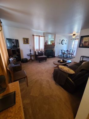 FURNISHED HAYDEN CONDO