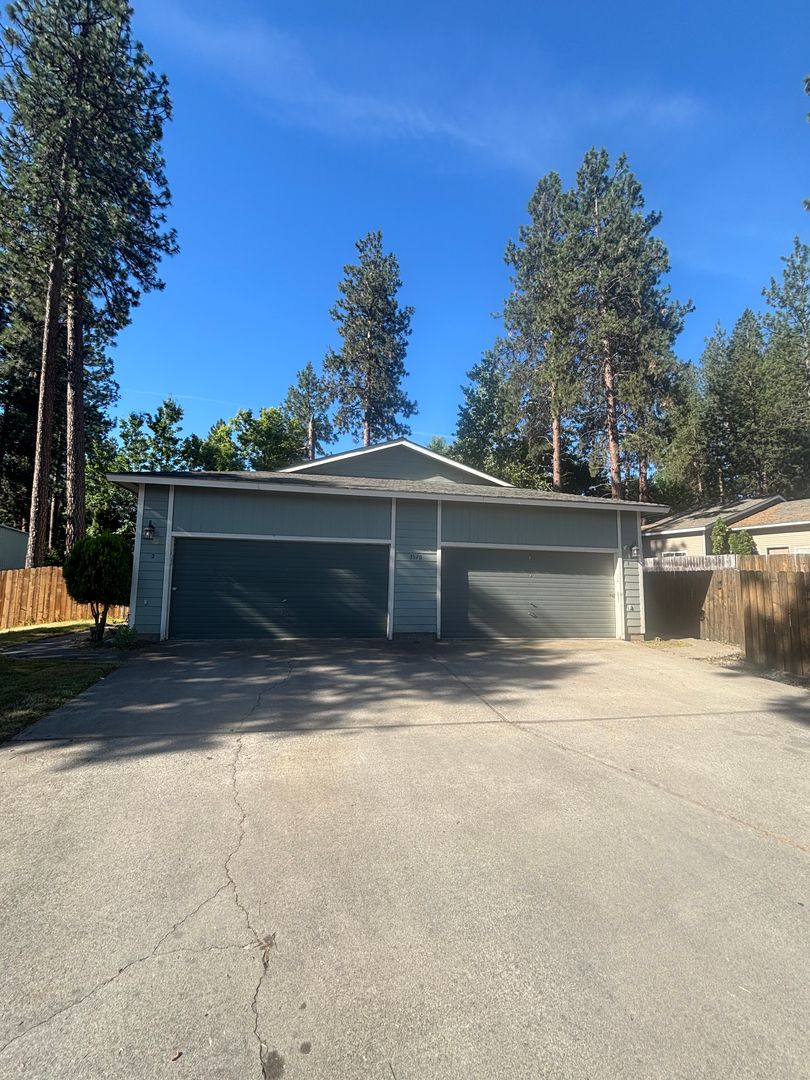 Post Falls House: 3570 E 2nd Ave #1