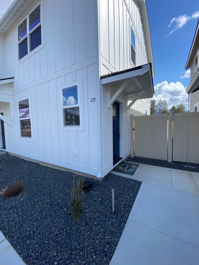 Priest River House: 29 Potlatch Loop