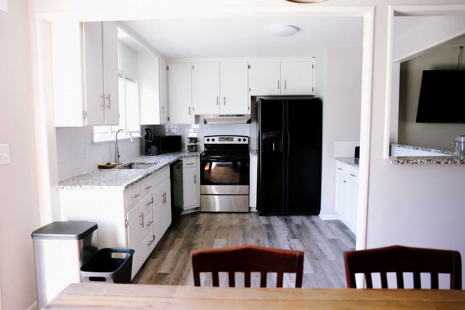 Move in special!! Beautiful 3BR/2BA w/ Garage & Fenced Yard