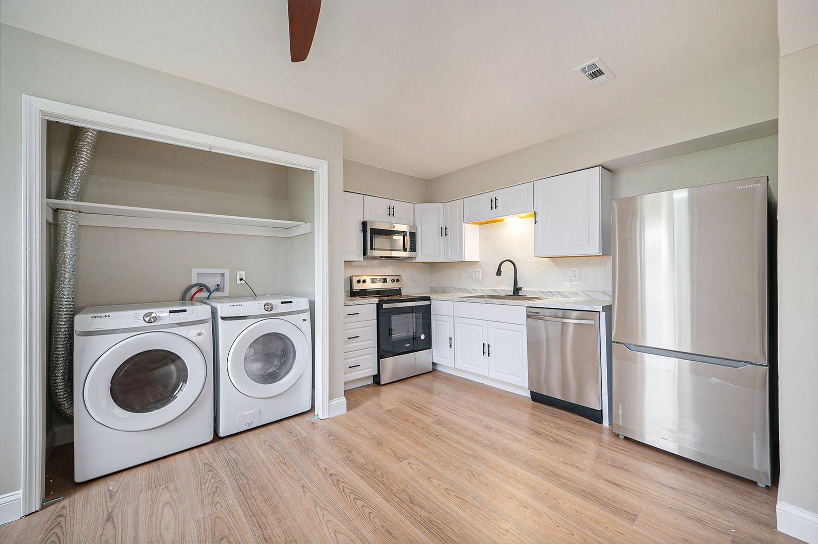 Kansas City Townhome: 7401 Longview Road