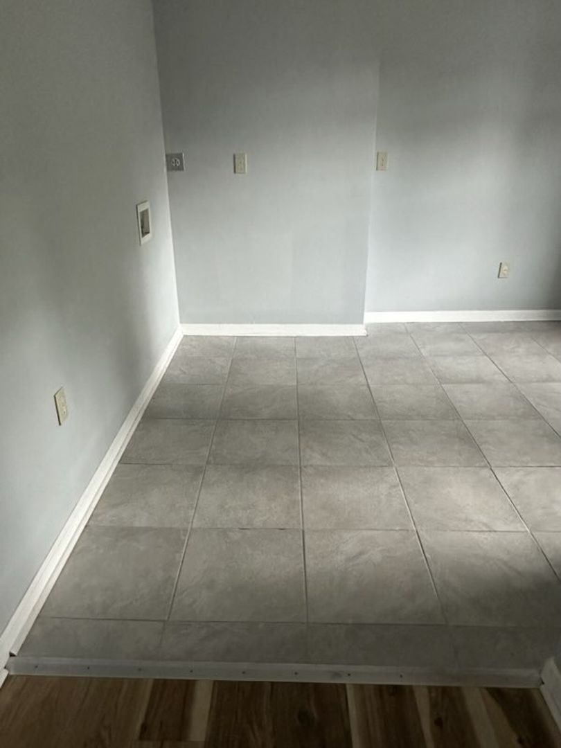 Louisville House: 2614-4 Virginia Ave