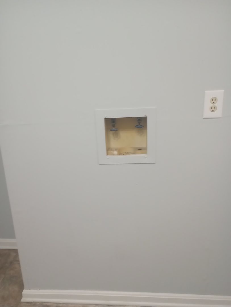 Louisville Apartment: 2412 W. Muhammad Ali Blvd