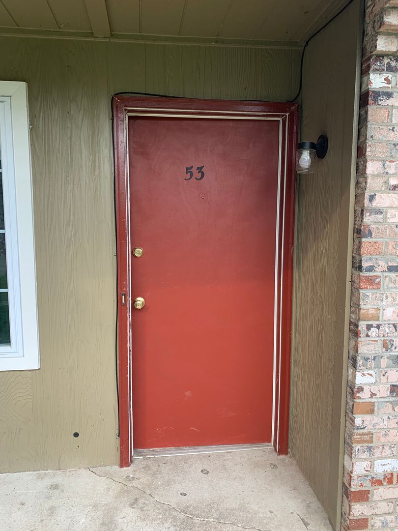 Louisville Apartment: 2642 - 2644 Cleveland Blvd