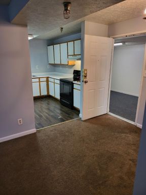 Beautiful 2 Bedroom Apartment For Rent!!! – photo 1