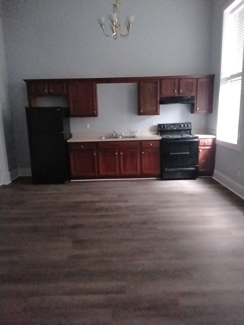 Louisville Apartment: 418 Ormsby Ave.