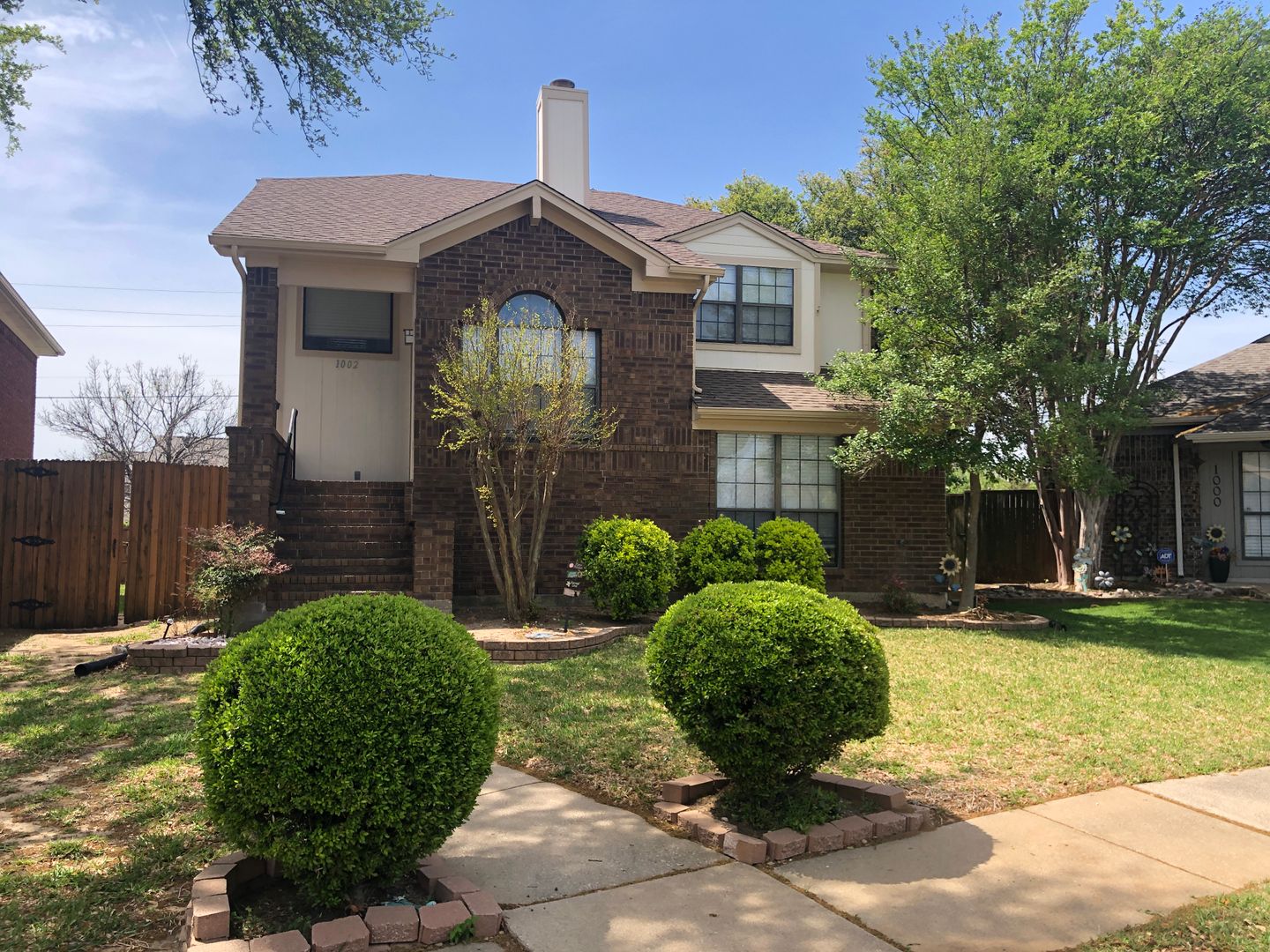 Carrollton House: 1002 Alameda Dr.