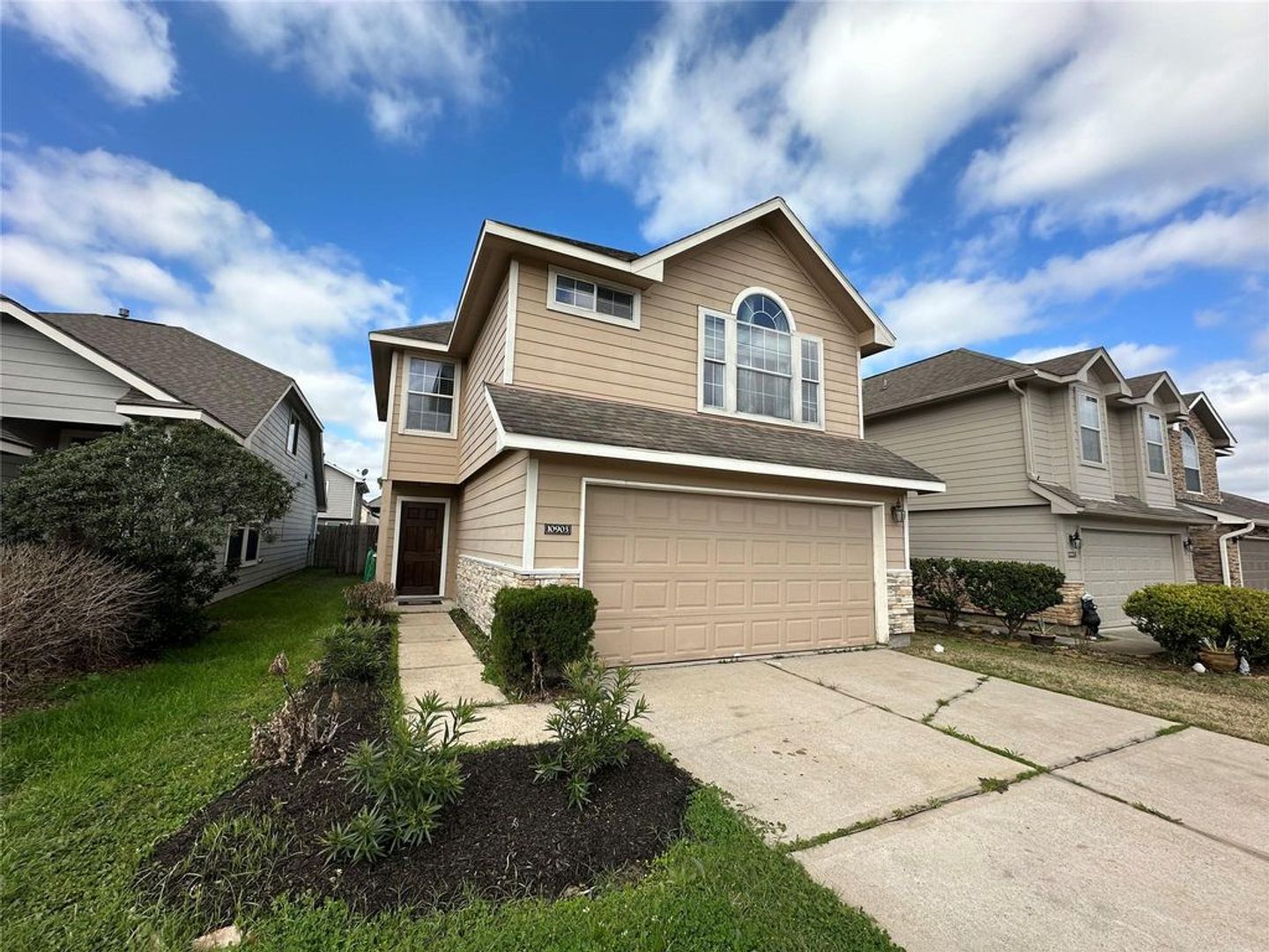 Houston House: 10903 Tobar Falls Circle